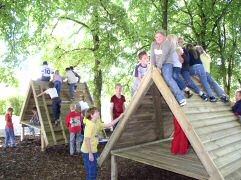 Übernahme der Materialkosten für die Spielhäuser